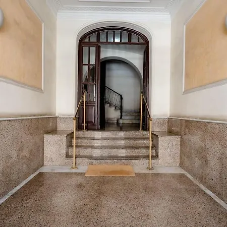 Francesco Romestay - Termini Exterior photo